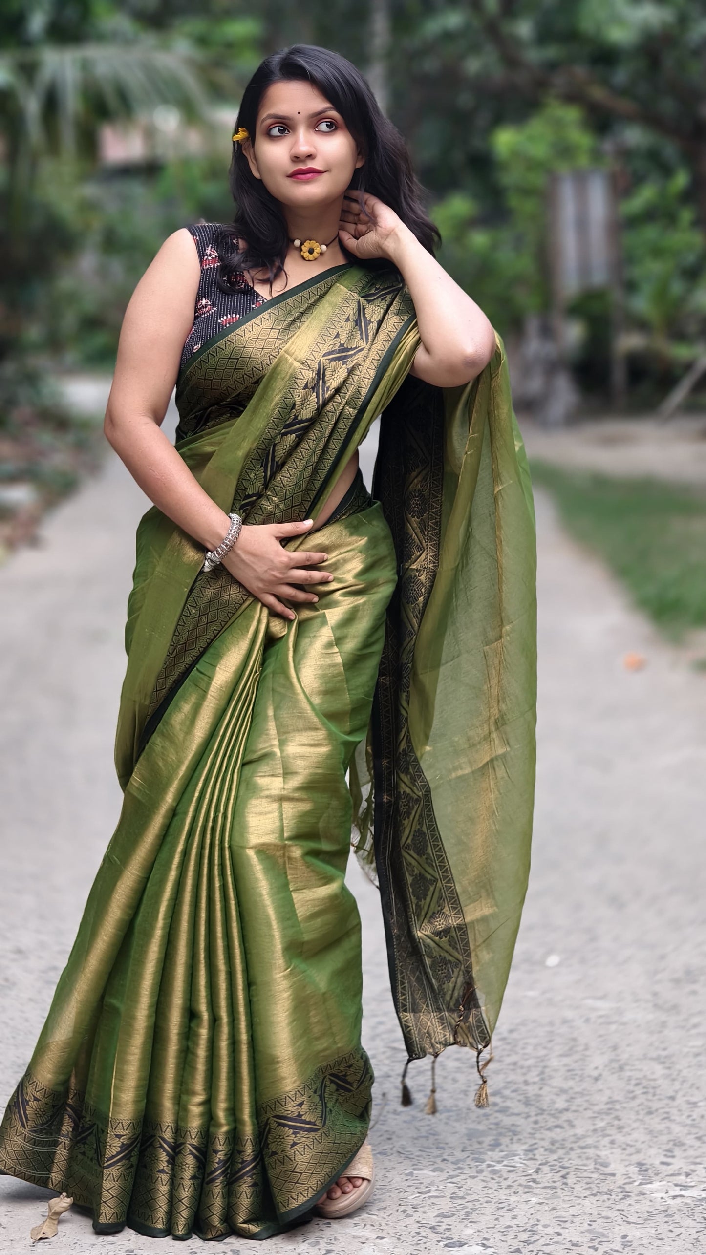 Handwoven Tissue Silk Saree with Woven Zari Border & Pallu | Diwali & Festive Party Wear