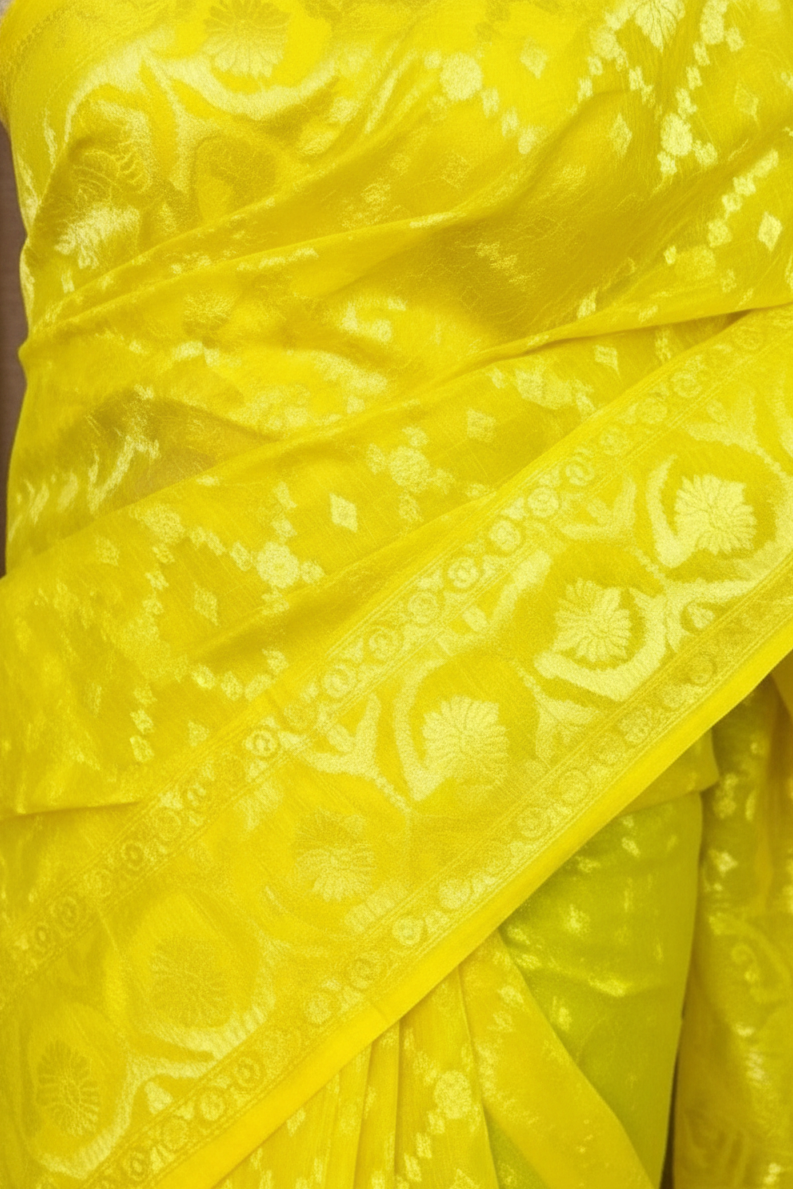 Premium Dhakai Jamdani Saree with Zari Work