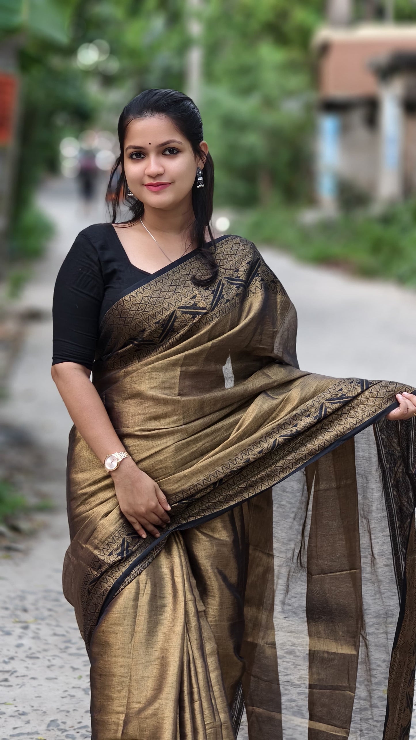 Elegant Bronze Gold Tissue Handloom Saree with Black Zari Border | Lightweight Festive & Party Wear Saree | Traditional Handwoven Silk Blend Saree for Women