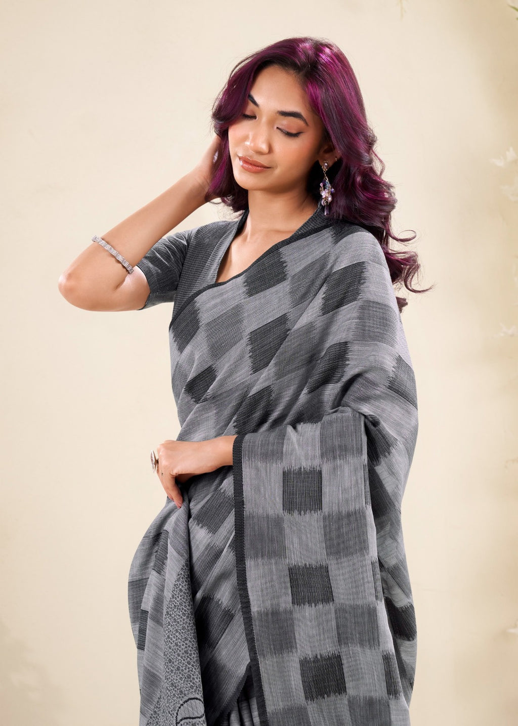 Grey Checkered Pure Linen Silk Saree with Blouse Piece