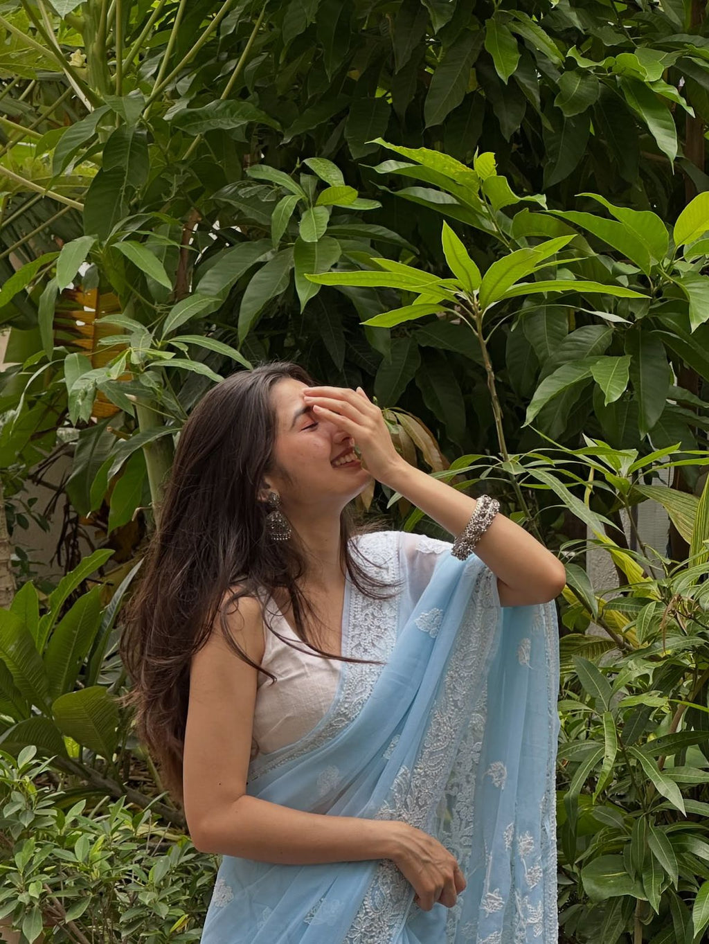 Soft Georgette Saree with Thread Embroidery Border